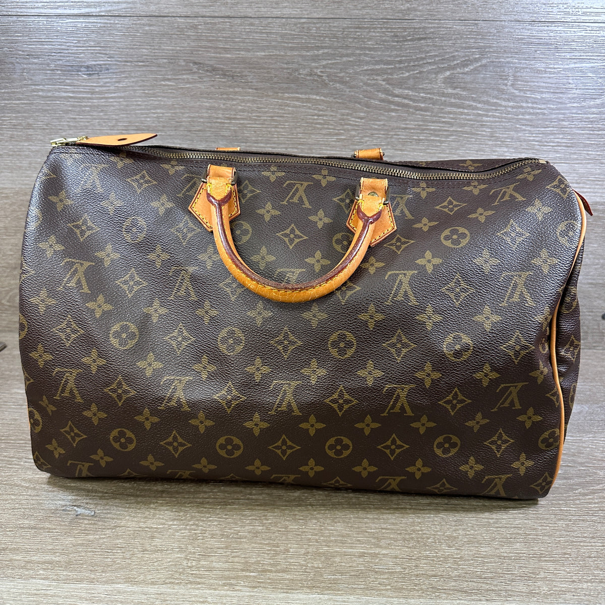 Louis Vuitton 1994 pre-owned Speedy 35 handbag - ShopStyle Satchels & Top  Handle Bags
