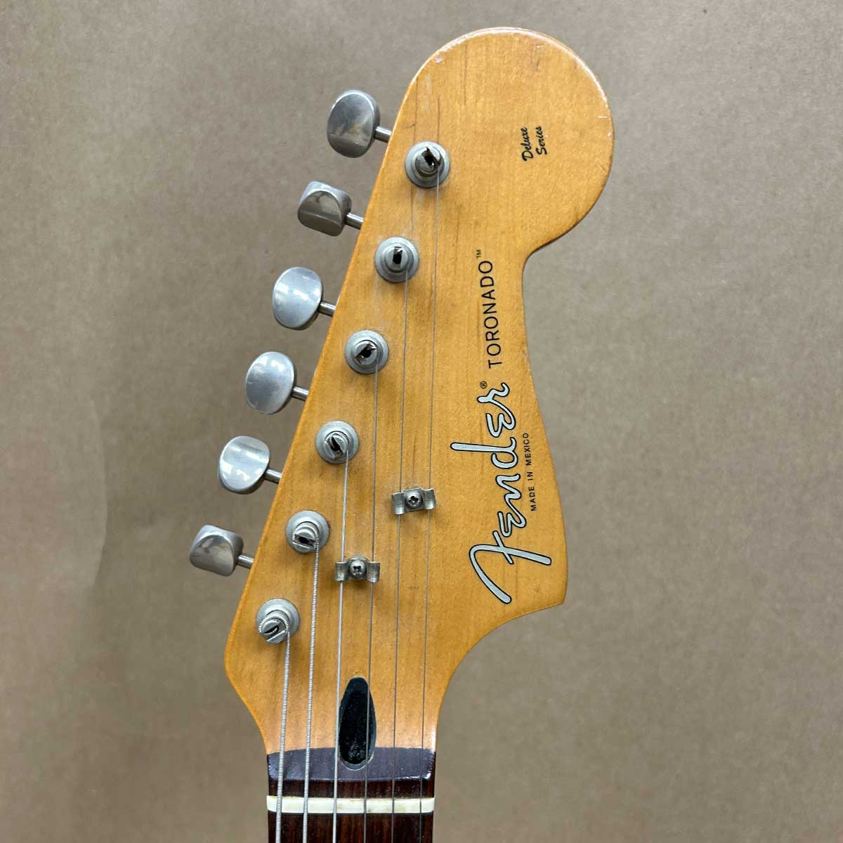 Fender Toronado Deluxe Edition MIM - 1998 | Chicago Pawners