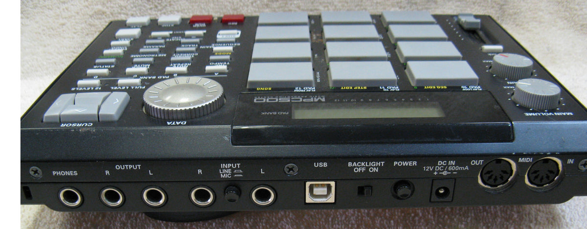 Akai MPC500 Portable Music Production Center | Chicago Pawners & Jewelers