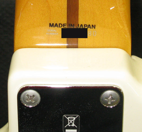 Fender Jaguar Bass Guitar - Chicago Pawners & Jewelers