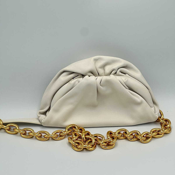 Bottega Veneta Chain Pouch Body Bag - Plaster