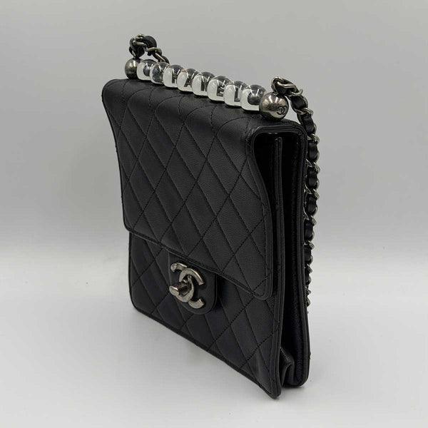 Chanel Chic Pearls Flap Bag - Quilted Black Leather - Silver Hardware