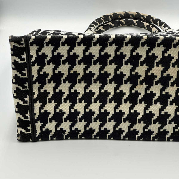 Christian Dior Medium Houndstooth Tote Bag - Black/White