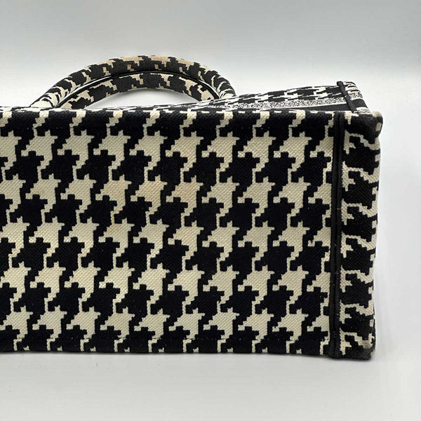 Christian Dior Medium Houndstooth Tote Bag - Black/White