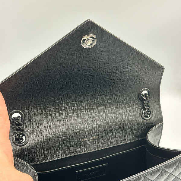 Envelope Triquilt Medium YSL Shoulder Bag in Grained Leather - Black