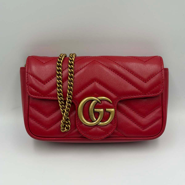 Gucci GG Marmont Matelassé Leather Super Mini Bag - Red