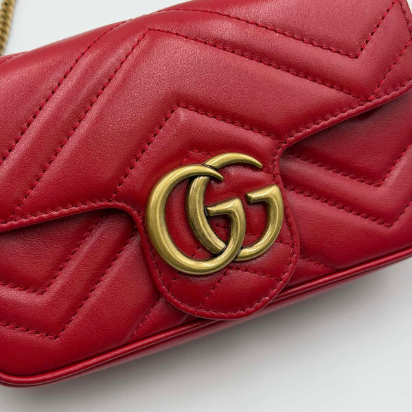 Gucci GG Marmont Matelassé Leather Super Mini Bag - Red