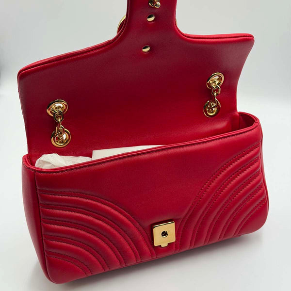Gucci GG Marmont Medium Shoulder Bag - Red