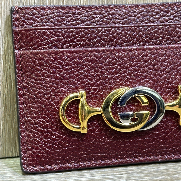 Gucci Grainy Calfskin Zumi Card Holder - Burgundy