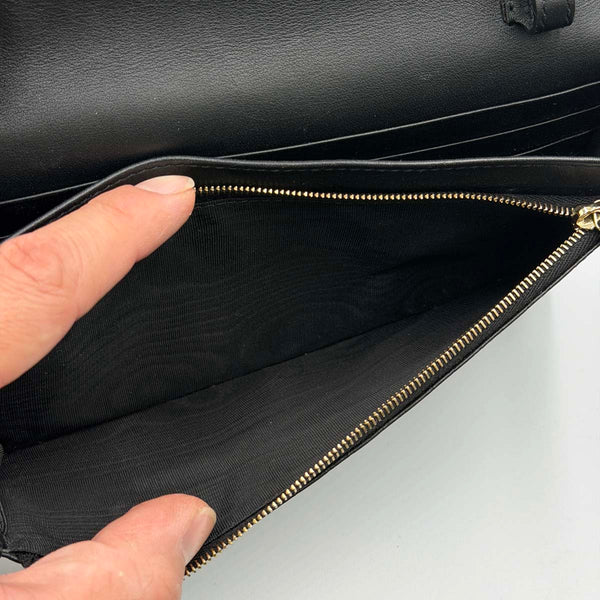 Gucci Microguccissima Flap Wallet Shoulder Bag - Black