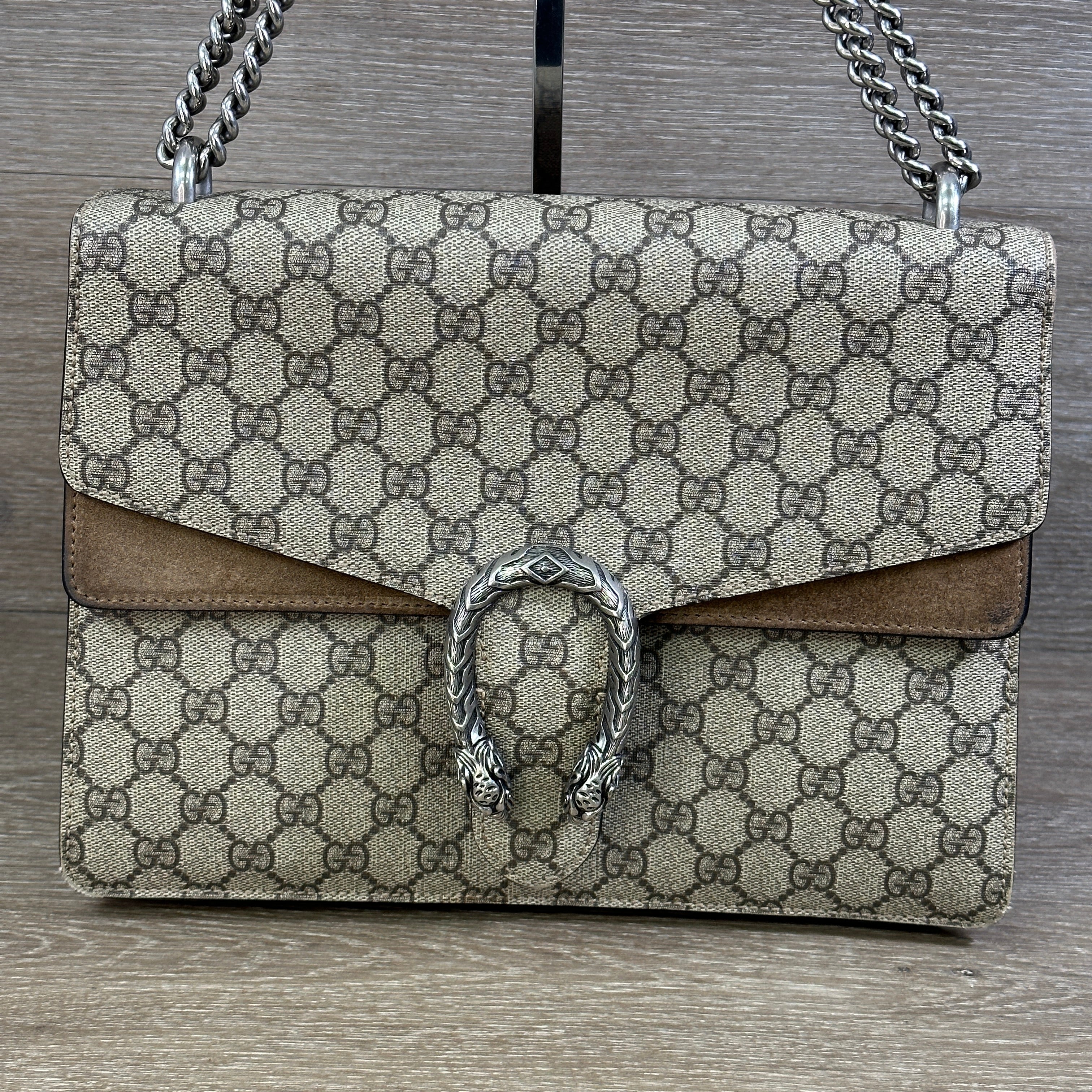 Gucci GG Supreme Monogram Medium Dionysus Shoulder Bag