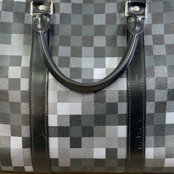 Louis Vuitton Keepall Bandoulière 55 Damier Graphite Pixel - Chicago Pawners & Jewelers
