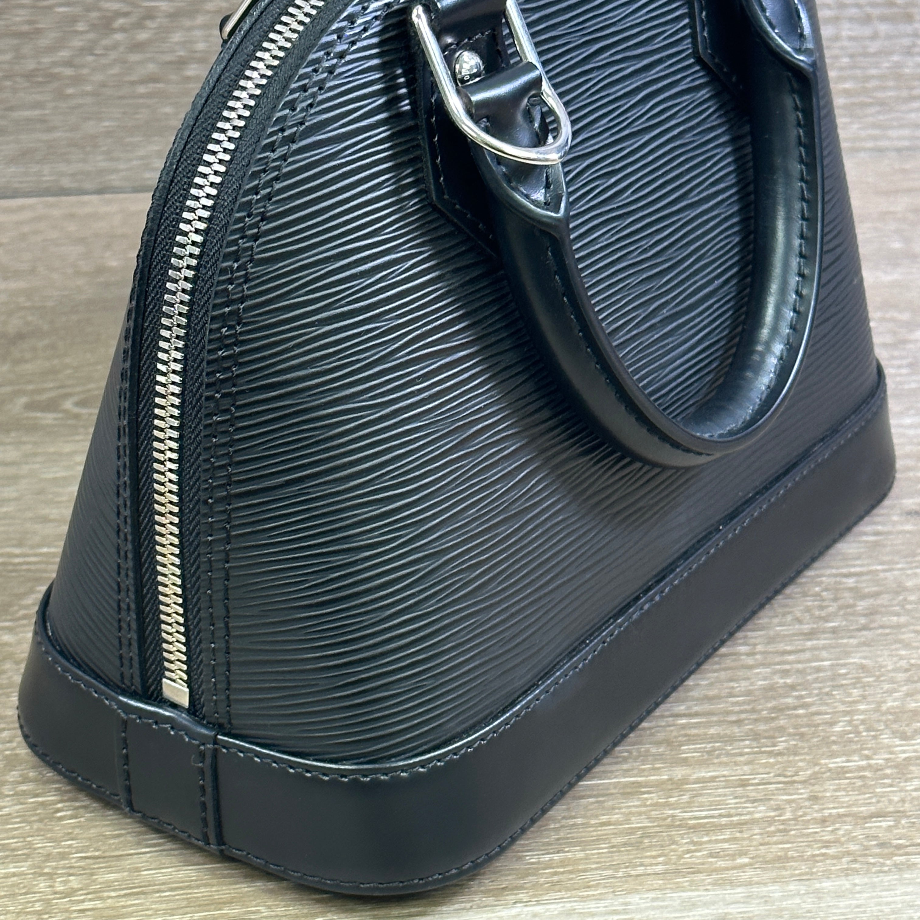 Louis Vuitton Alma handbag in black épi leather, Gold hardware at 1stDibs   alma epi black, louis vuitton alma black bag, louis vuitton black alma bag