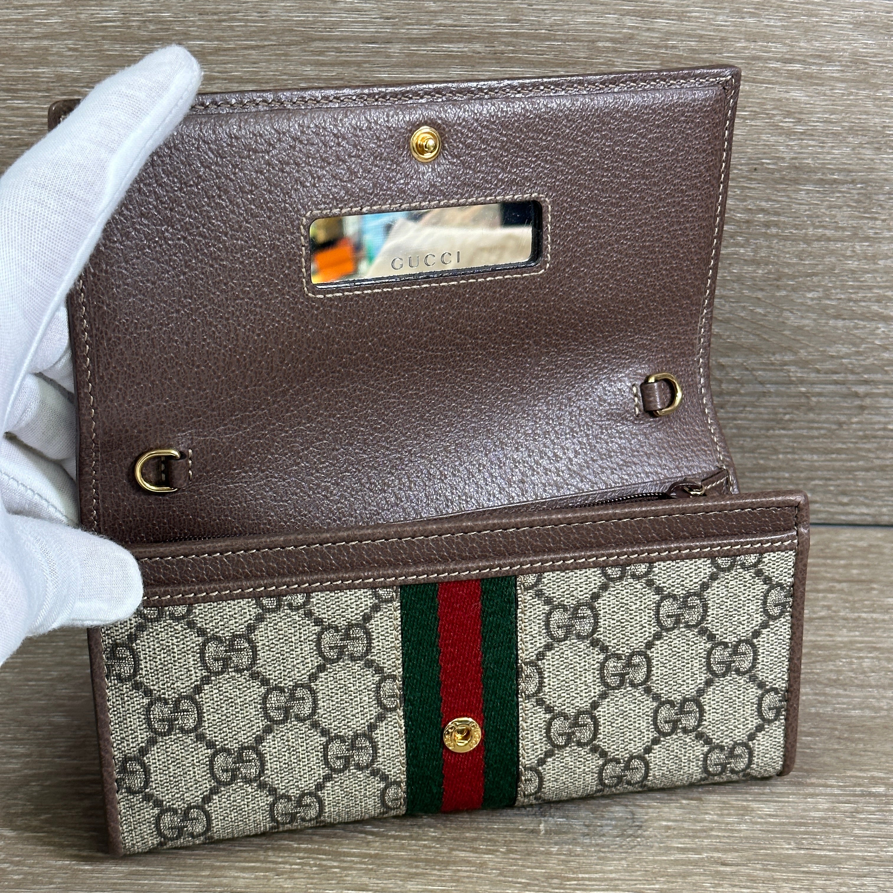 GUCCI WALLET.. ONE YEAR LATER