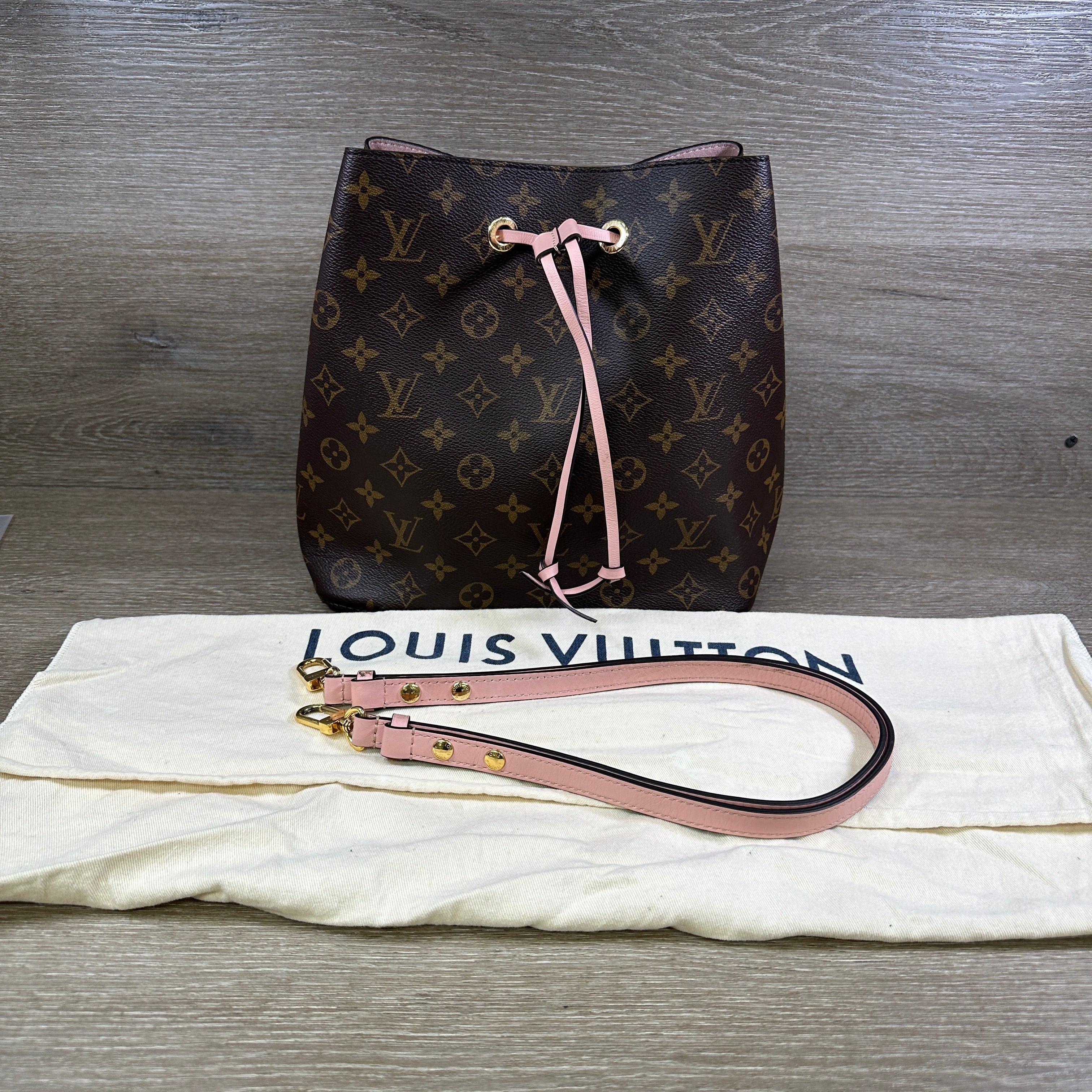Louis Vuitton Néonoé Monogram
