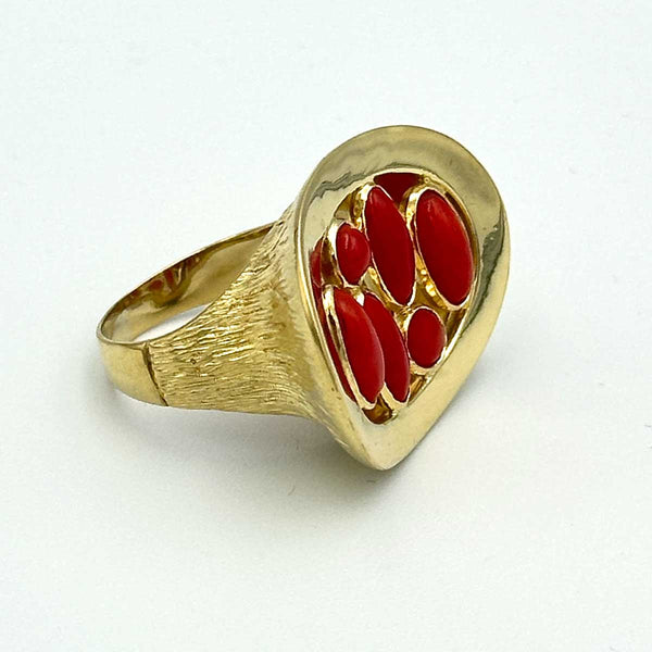 18k Yellow Gold Ring with Red Coral