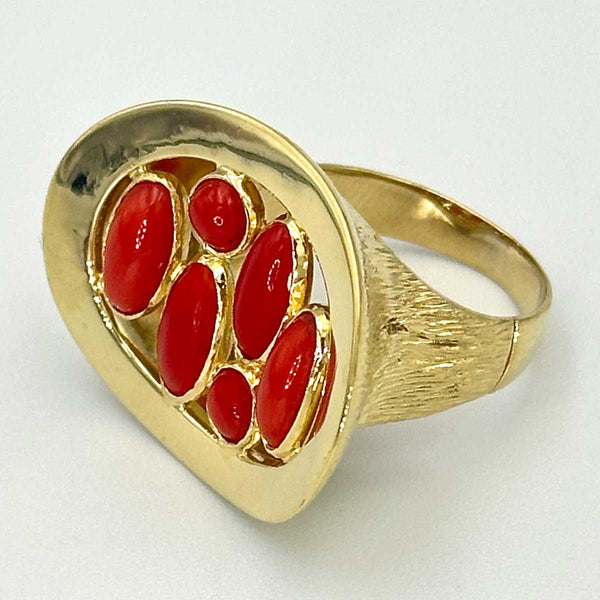 18k Yellow Gold Ring with Red Coral