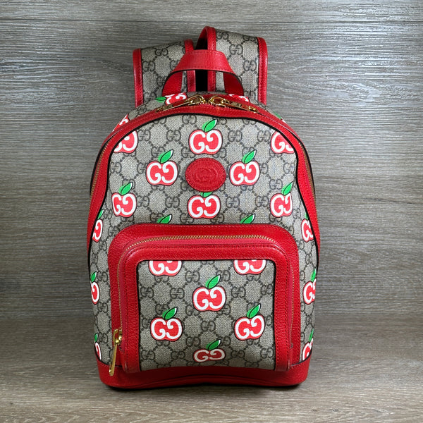 jansport backpack gucci Gucci GG Supreme Canvas Interlocking Apple Backpack