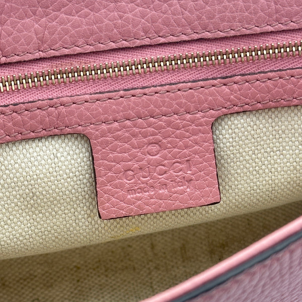 Gucci Soho Chain Crossbody Bag Medium - Pink