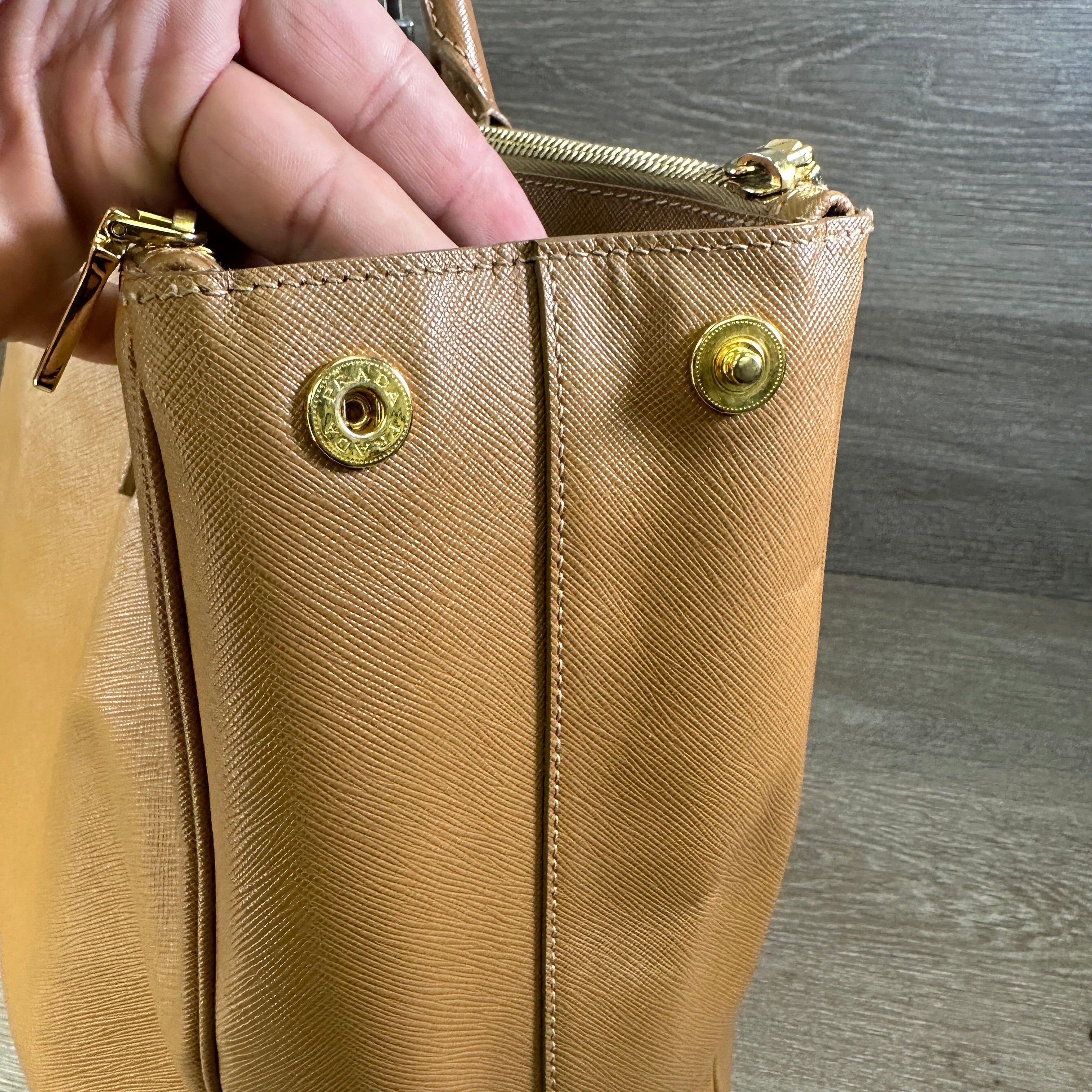 Authentic Prada Galleria Saffiano Leather Bag