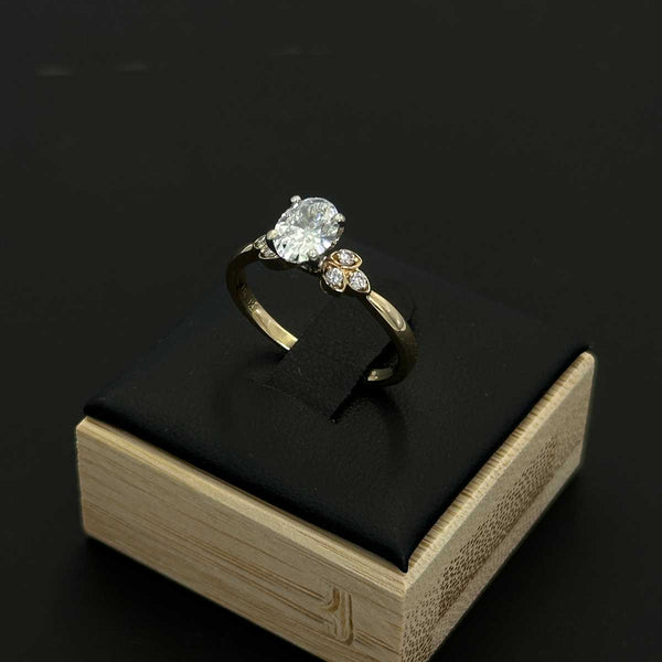 .83ct Oval Engagement Ring on 14k Gold Mounting