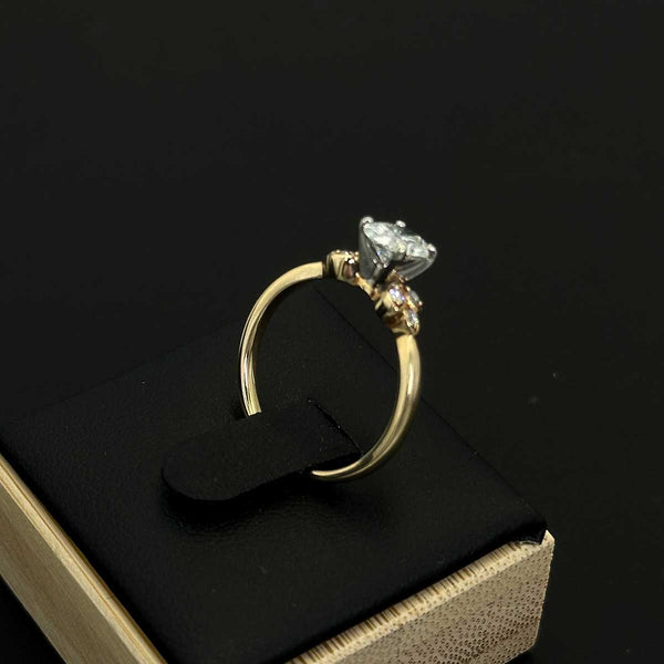 .83ct Oval Engagement Ring on 14k Gold Mounting