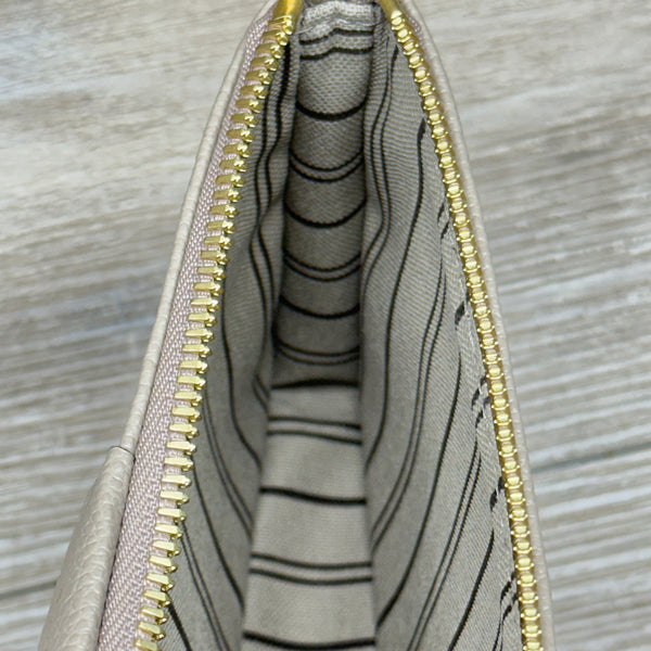 Louis Vuitton Easy Pouch on Strap Monogram Empreinte - Turtledove