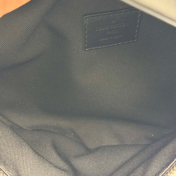Louis Vuitton Monogram Eclipse Discovery Bumbag