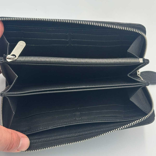 Louis Vuitton Monogram Mahina Zippy Wallet - Black