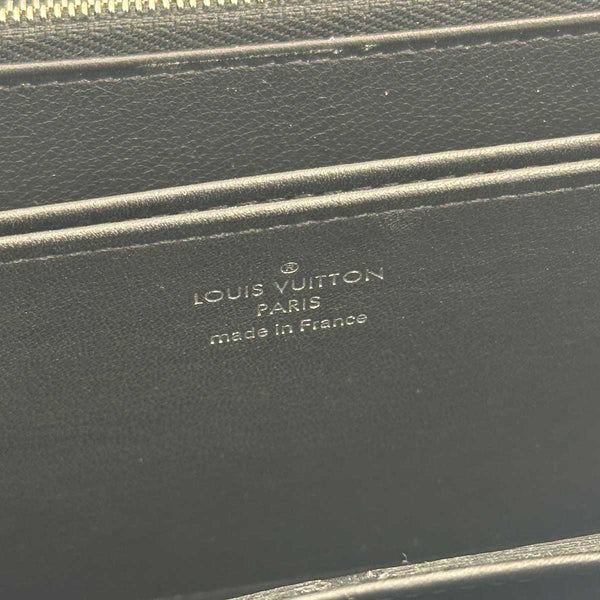 Louis Vuitton Monogram Mahina Zippy Wallet - Black