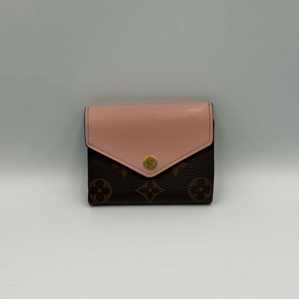Louis Vuitton Monogram Zoe Wallet Rose Ballerine