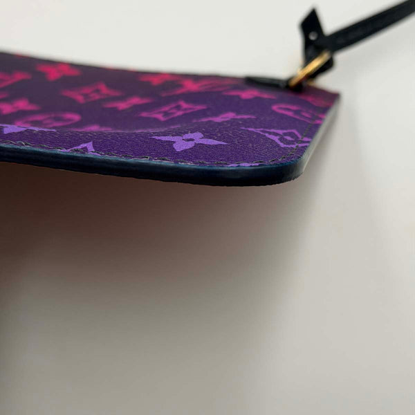 Louis Vuitton Neverfull MM - Giant Monogram - Spring In The City - Midnight Fuschia