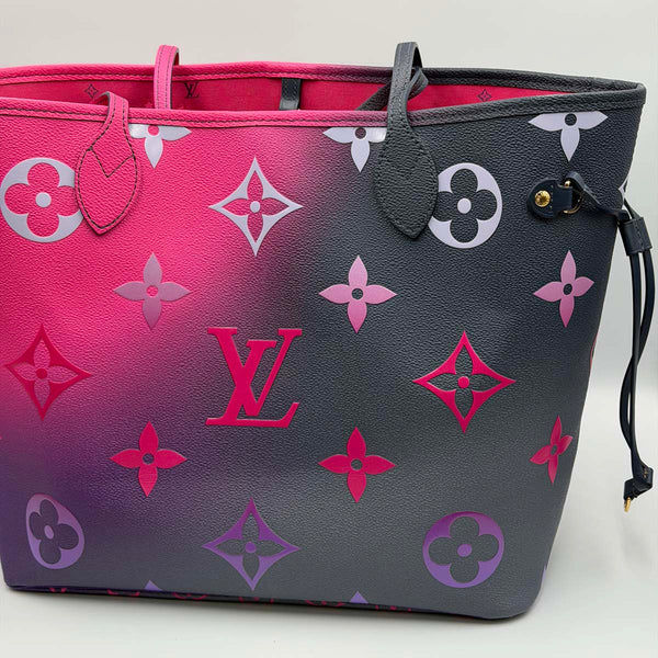 Louis Vuitton Neverfull MM - Giant Monogram - Spring In The City - Midnight Fuschia