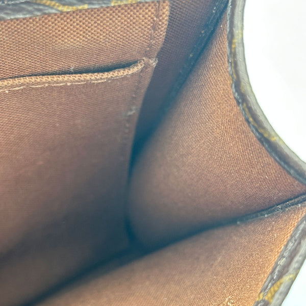 Louis Vuitton Petit Sac Plat - Monogram