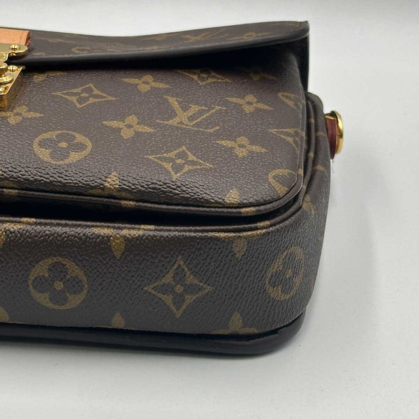 Louis Vuitton Pochette Métis - Monogram