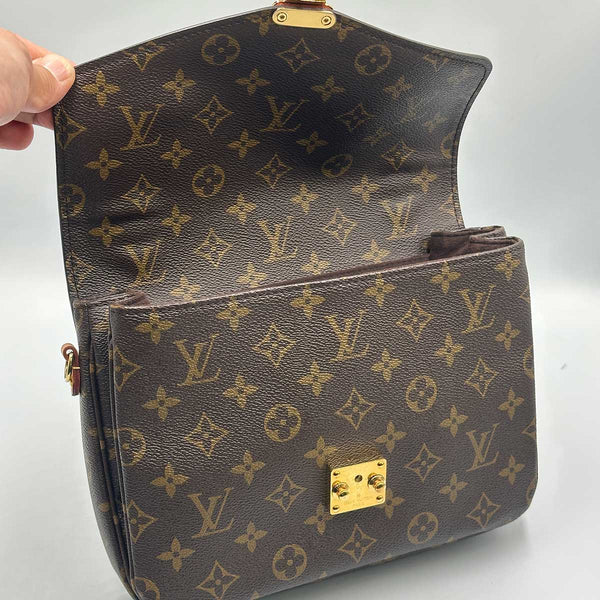 Louis Vuitton Pochette Métis - Monogram