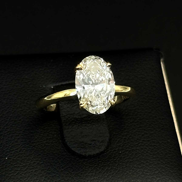 VRAI 18kt Signature 2.00ct Diamond Engagement Ring