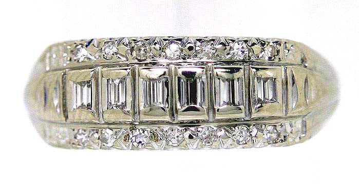 Vintage Round & Baguette Diamond Band Ring - Chicago Pawners & Jewelers