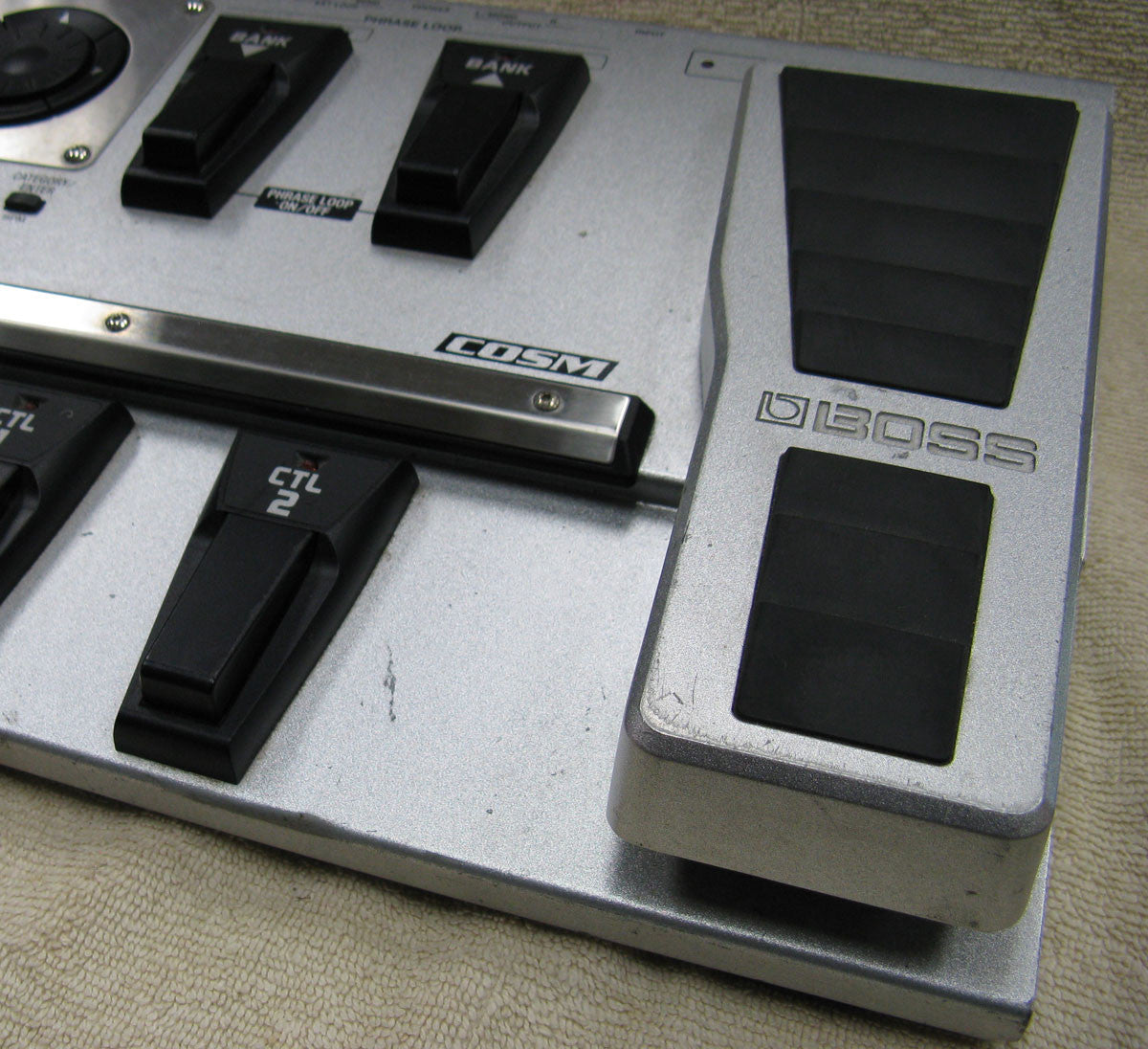 boss gt-10 bass pedal Boss GT-10 Guitar Effects Processor