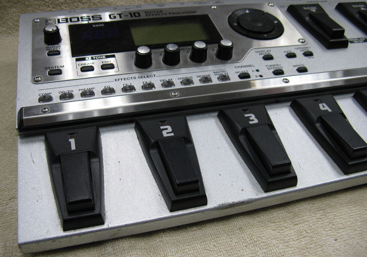 boss gt-10 bass pedal Boss GT-10 Guitar Effects Processor