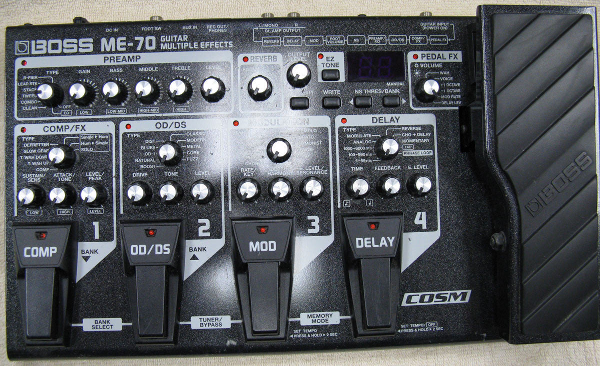 新品正規品094s☆BOSS ボス ME-70 GUITAR MULTIPLE EFFECTS ギター用 マルチエフェクター ※中古 マルチエフェクター