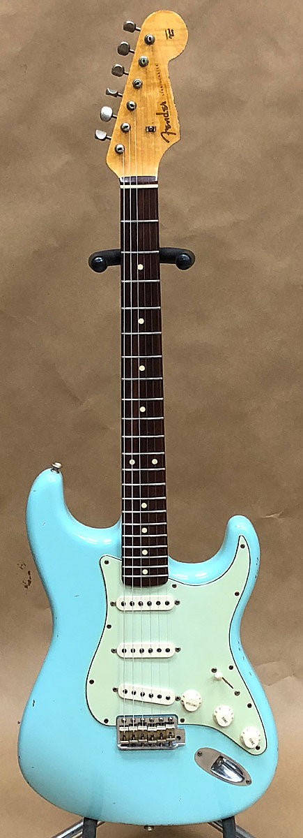 Fender ’60 Stratocaster Relic Custom Shop Daphne Blue - Chicago Pawners & Jewelers