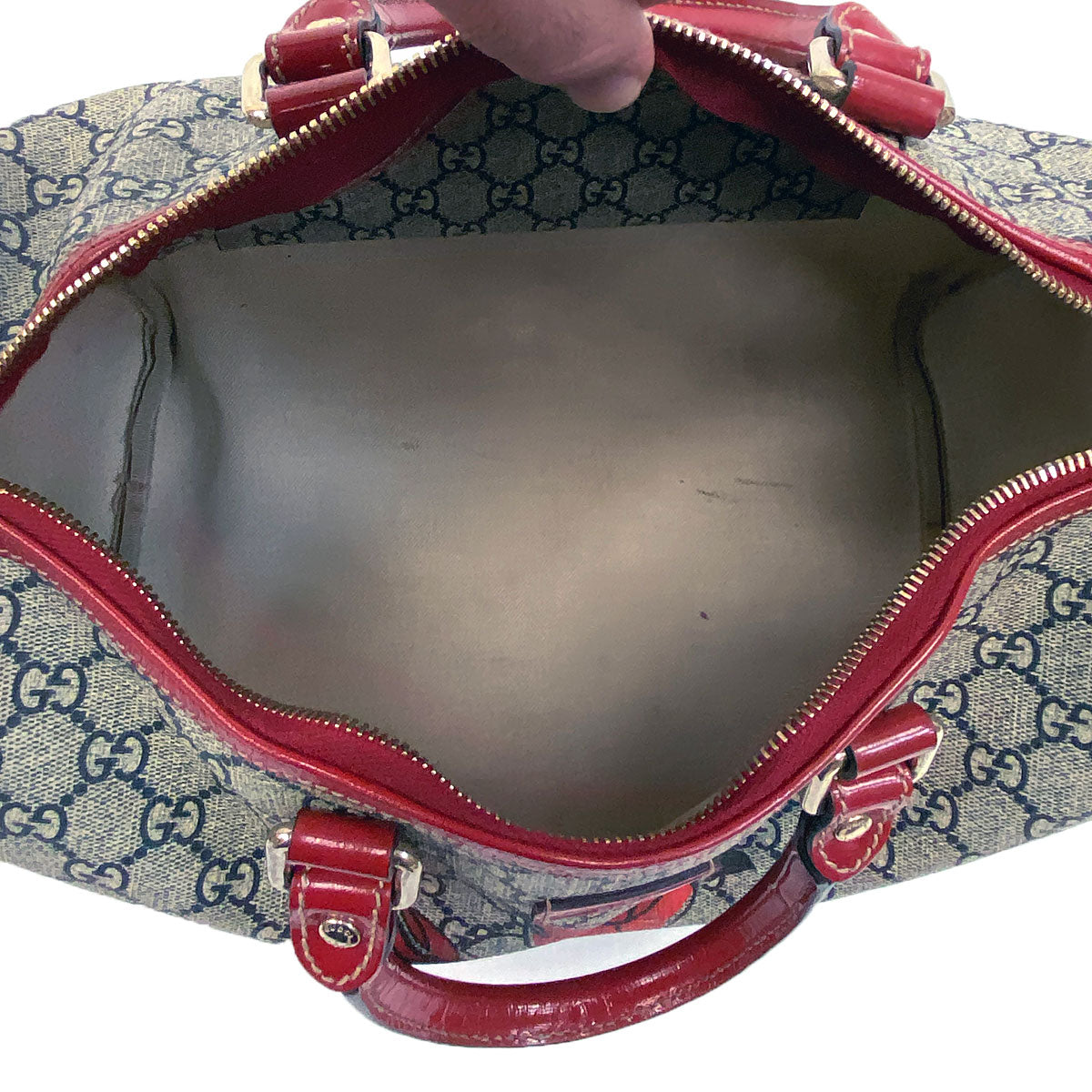 Gucci Supreme Tattoo Hearts Joy Boston Handbag for Sale in Lake