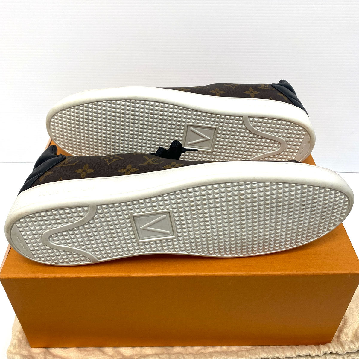 Louis Vuitton Patent Monogram Frontrow Sneakers 35.5 558857