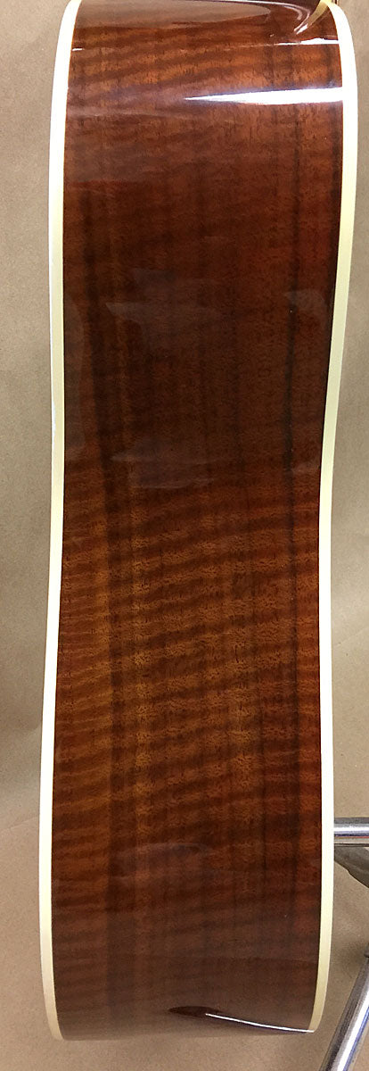 Martin Custom Walnut Dreadnought 1988 - Chicago Pawners & Jewelers