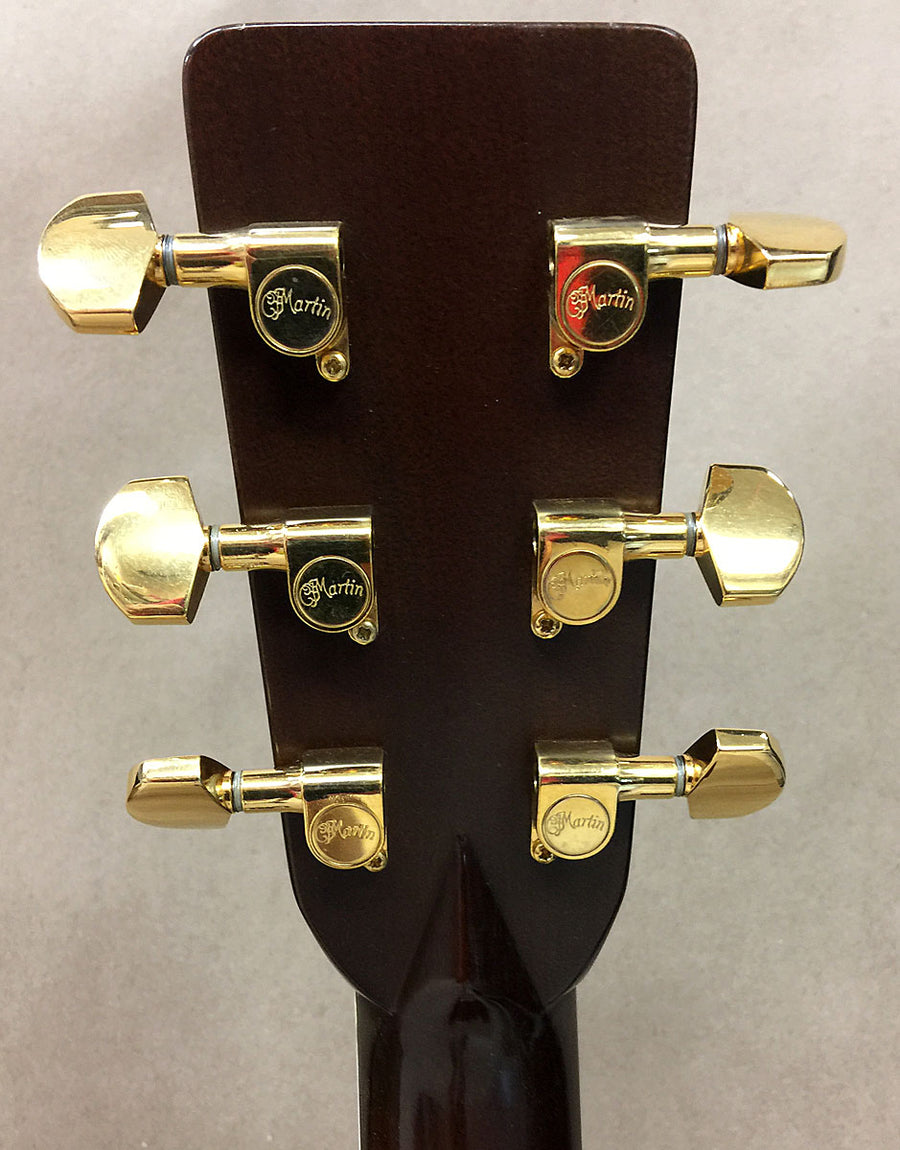 Martin Custom Walnut Dreadnought 1988 - Chicago Pawners & Jewelers