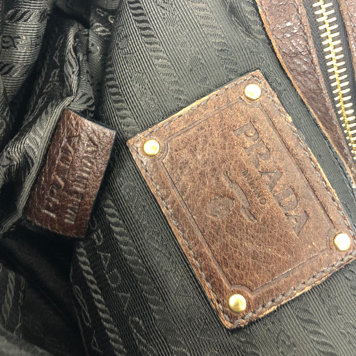 Prada Cervo Antik Hobo Deerskin Shoulder Bag – Chicago Pawners & Jewelers
