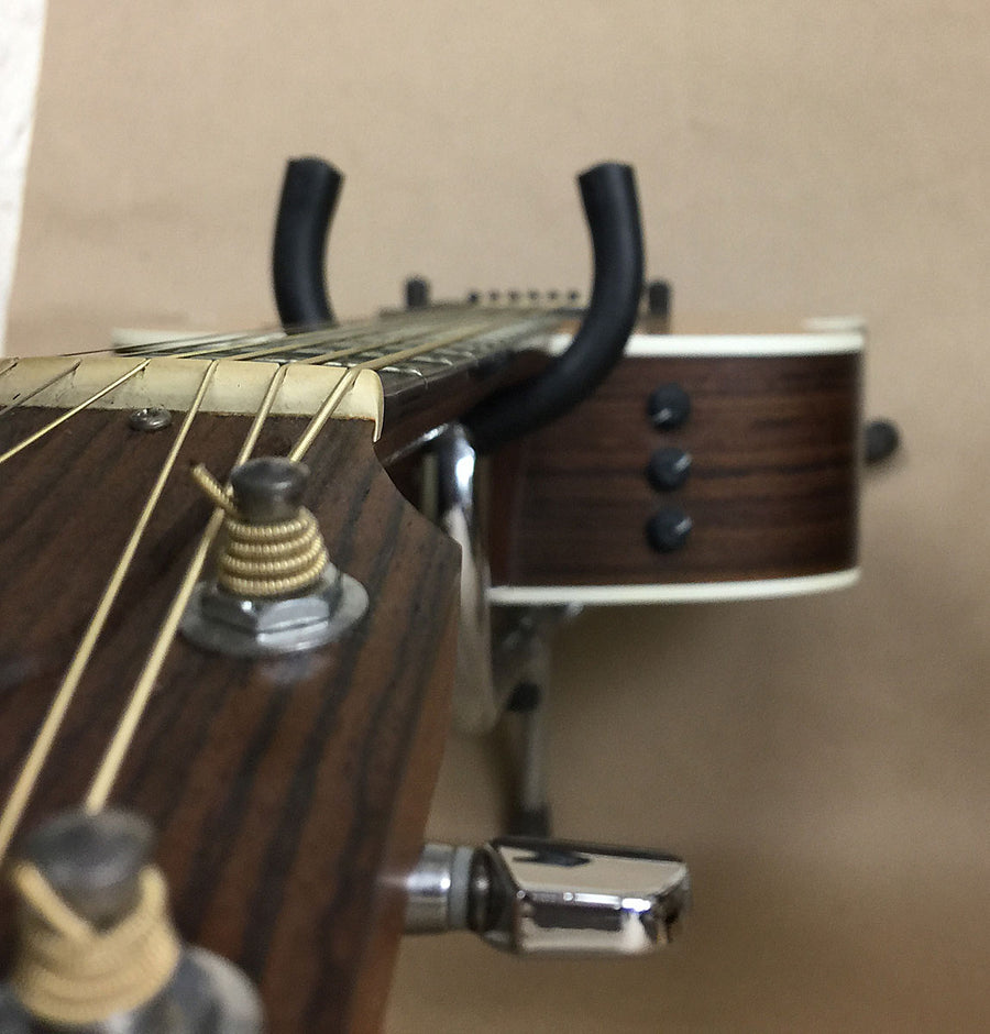 Taylor 210e Acoustic Electric Guitar - Chicago Pawners & Jewelers